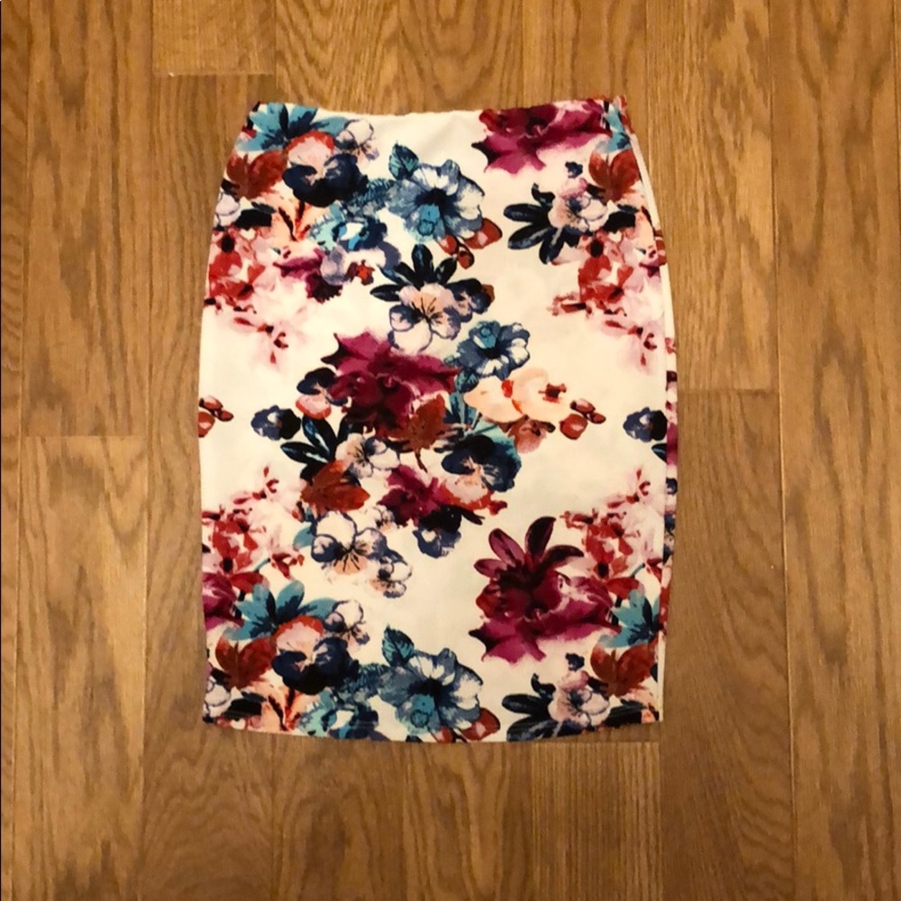 Flower pencil skirt